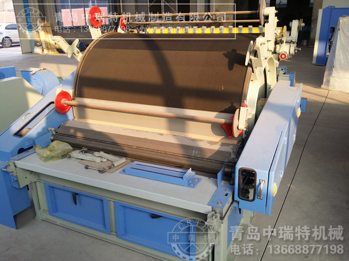 A286G大型加（jiā）寬變頻梳棉機